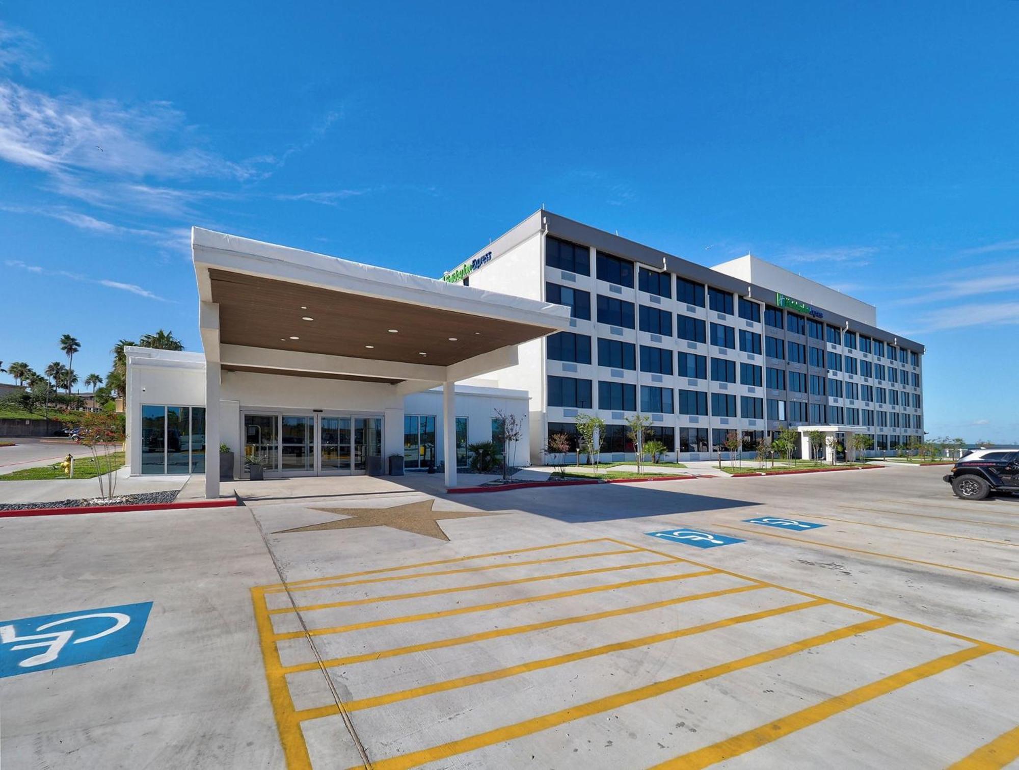 Holiday Inn Express Corpus Christi - Beachfront By Ihg Bagian luar foto