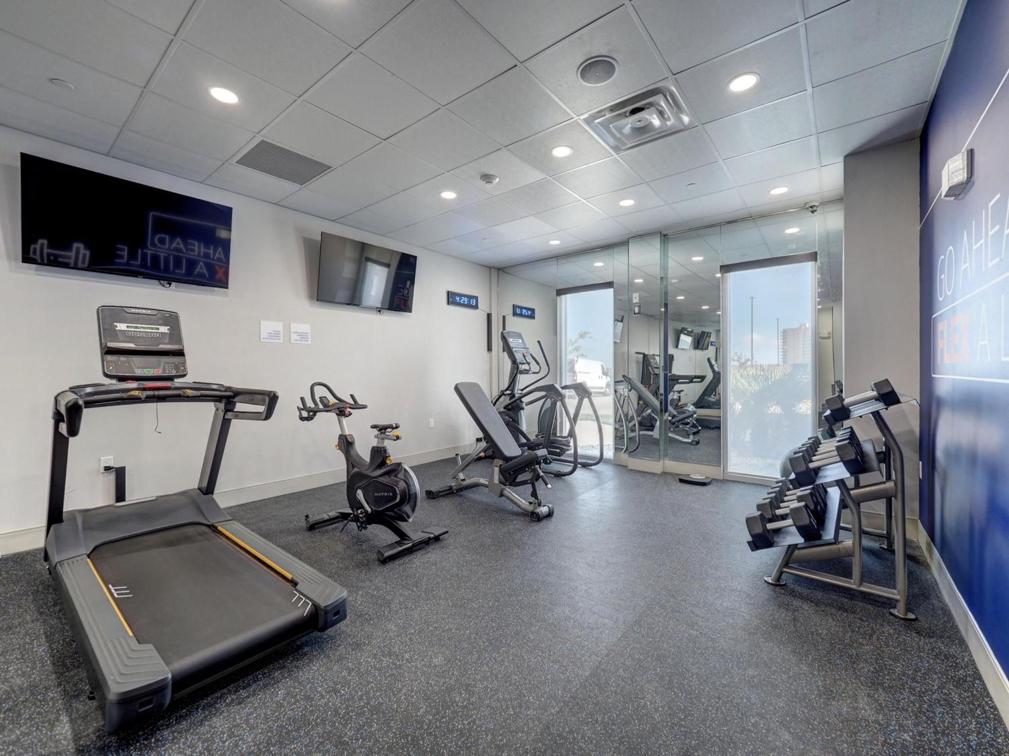 Holiday Inn Express Corpus Christi - Beachfront By Ihg Bagian luar foto