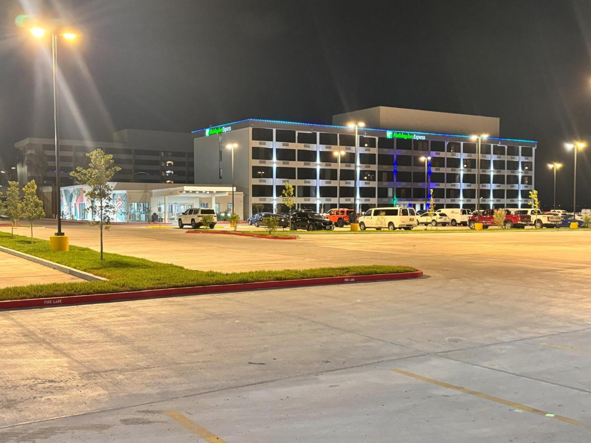 Holiday Inn Express Corpus Christi - Beachfront By Ihg Bagian luar foto