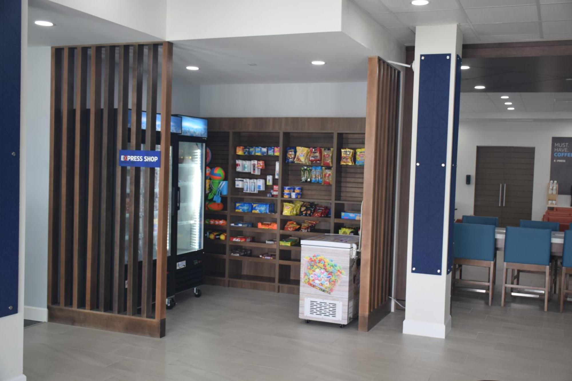 Holiday Inn Express Corpus Christi - Beachfront By Ihg Bagian luar foto